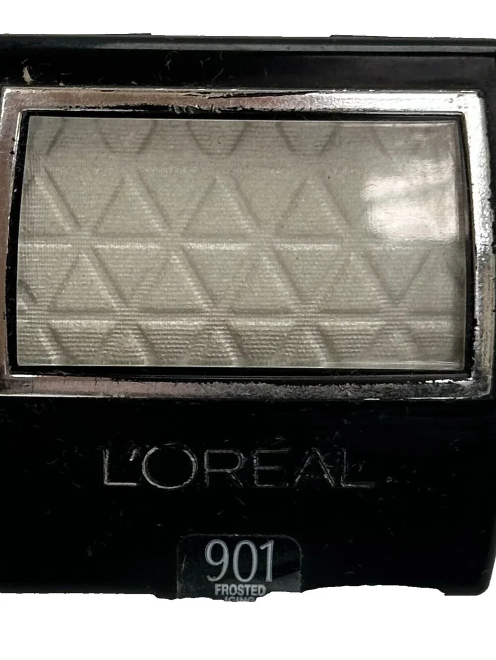 L'oreal Wear Infinite Studio Secrets Eyeshadow #901 Frosted Icing New